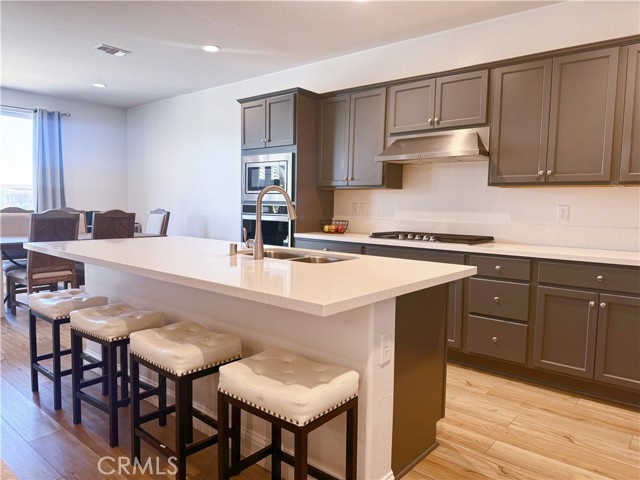14680 Spanish Bay Way, Chowchilla CA: https://media.crmls.org/medias/45d9316b-55ea-41c3-adb7-5ed578dc904d.jpg