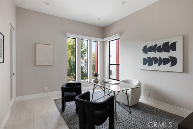 Detail Gallery Image 34 of 51 For 22020 Alizondo, Woodland Hills,  CA 91364 - 3 Beds | 3 Baths