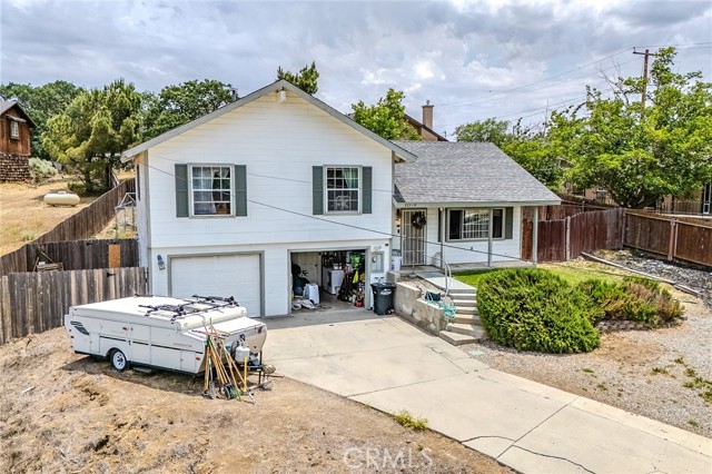 22510 Eagle Way, Tehachapi CA: https://media.crmls.org/medias/45dba50e-6f58-419b-a7ba-e9d88d9bb762.jpg