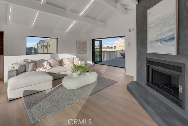 58 66th Place, Long Beach CA: https://media.crmls.org/medias/45dbd5bf-1a69-45f8-a821-49138319dd93.jpg