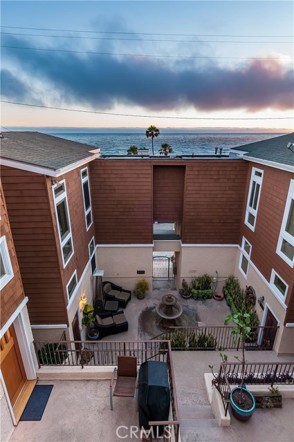 4218 Ocean Drive, Manhattan Beach, California 90266, 2 Bedrooms Bedrooms, ,2 BathroomsBathrooms,Residential,Sold,Ocean Drive,SB17135039