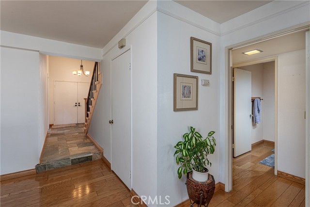 Detail Gallery Image 5 of 45 For 14048 Wagon Mound Rd, –,  CA 91342 - 5 Beds | 3 Baths