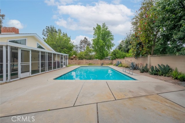 Detail Gallery Image 31 of 32 For 23100 Mulholland Dr, Woodland Hills,  CA 91364 - 4 Beds | 2 Baths