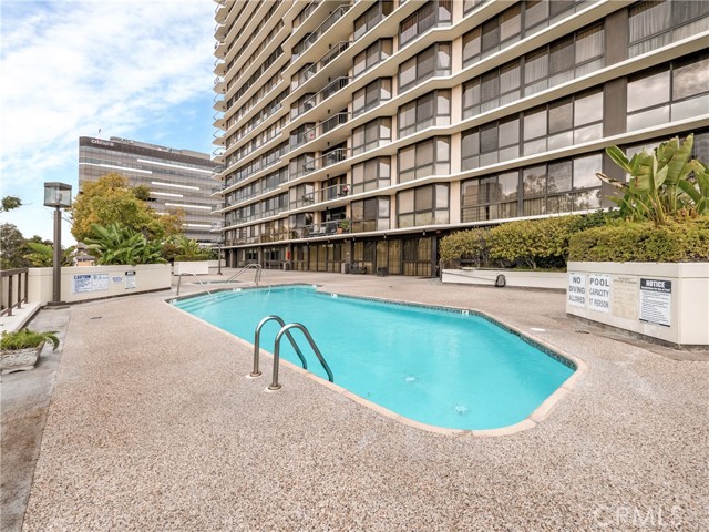 222 Monterey Road, Glendale CA: https://media.crmls.org/medias/45df16c9-add1-4cfa-a457-4f83ace35fb9.jpg