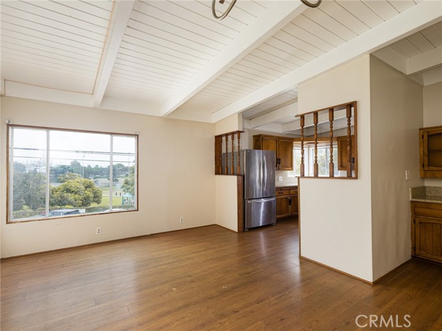 Detail Gallery Image 7 of 32 For 403 E Pine Ave, El Segundo,  CA 90245 - 5 Beds | 3 Baths
