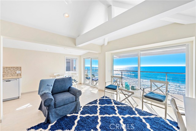 Detail Gallery Image 5 of 31 For 1051 Gaviota Dr, Laguna Beach,  CA 92651 - 2 Beds | 2 Baths