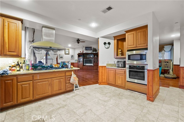 320 Camino De La Cima, San Marcos, California 92078, 6 Bedrooms Bedrooms, ,4 BathroomsBathrooms,Residential,For Sale,Camino De La Cima,IG24050682