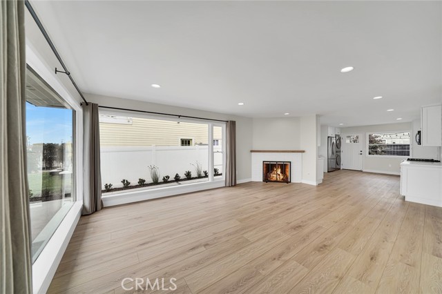 212 La Paloma, San Clemente CA: https://media.crmls.org/medias/45e0b2ab-72e3-4bd9-adea-c2f30b8df45f.jpg