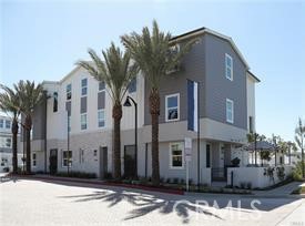 Detail Gallery Image 3 of 19 For 1227 Winslow Ln, Newport Beach,  CA 92660 - 4 Beds | 3/1 Baths