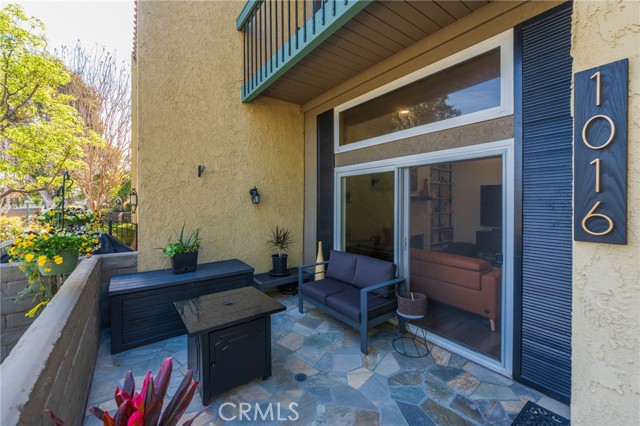 Detail Gallery Image 2 of 56 For 1016 Palo Verde, Long Beach,  CA 90815 - 2 Beds | 2/1 Baths