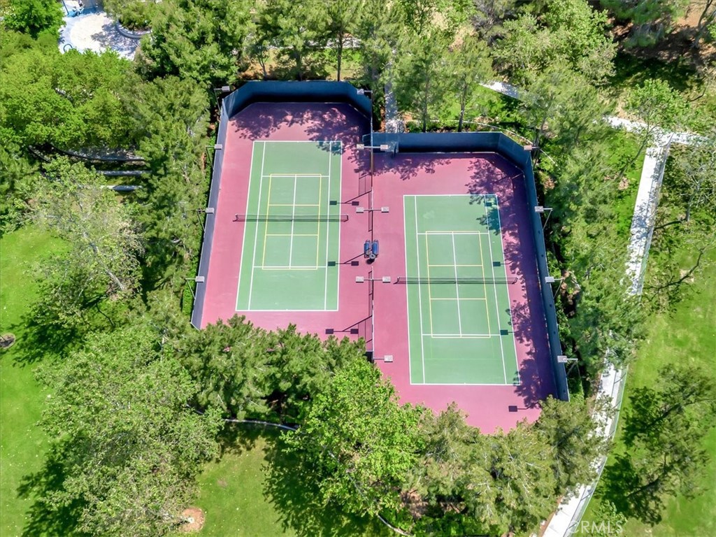 https://media.crmls.org/medias/45e28da4-4c00-432f-ae48-7cc2e25ed4fb.jpg?preset=X-Large