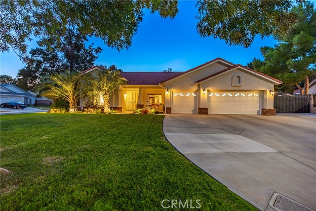 Detail Gallery Image 17 of 63 For 41011 Flagstone St, Palmdale,  CA 93551 - 4 Beds | 3 Baths