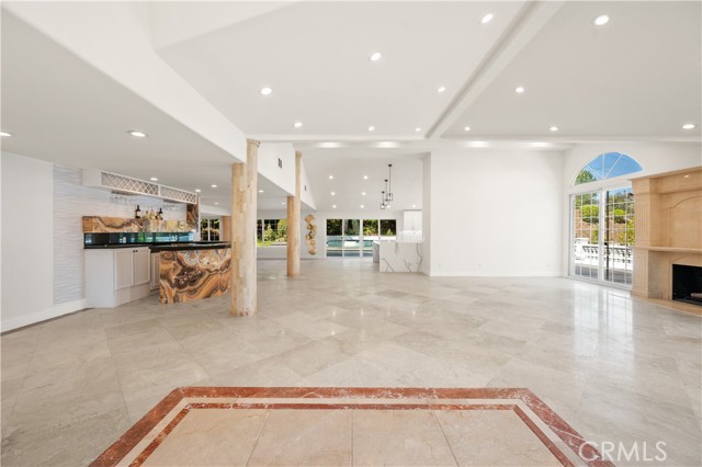3856 Vista Linda Drive, Encino CA: https://media.crmls.org/medias/45e3dcd3-bb15-4ee0-98bd-0d950d8df5a8.jpg