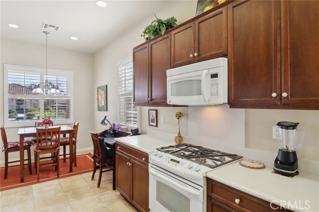 1665 Camino Sueno, Hemet CA: https://media.crmls.org/medias/45e3e261-1c2d-4dd4-82b8-0c64da973cae.jpg