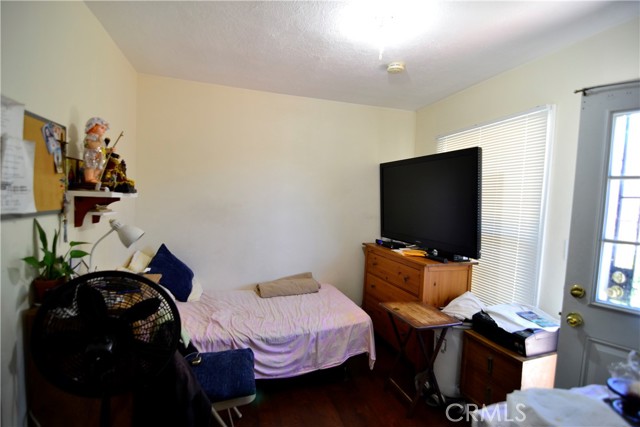 1435 E Rosewood Avenue, Anaheim CA: https://media.crmls.org/medias/45e405da-c868-4195-a603-cfc58c8f1699.jpg