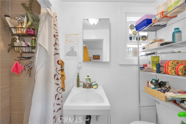 776 Stanley Avenue, Long Beach CA: https://media.crmls.org/medias/45e5b26c-ca1d-4c33-974a-6a33e8472e84.jpg