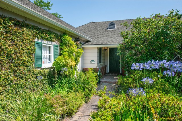 Detail Gallery Image 3 of 69 For 4722 Forman Ln, Toluca Lake,  CA 91602 - 5 Beds | 4 Baths