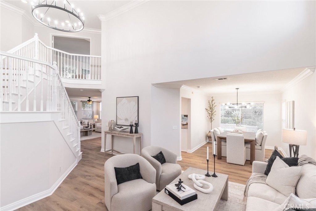 MLS #OC25156927 img 3