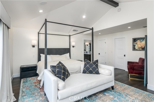 Detail Gallery Image 23 of 48 For 640 Raymond, Santa Monica,  CA 90405 - 4 Beds | 3 Baths