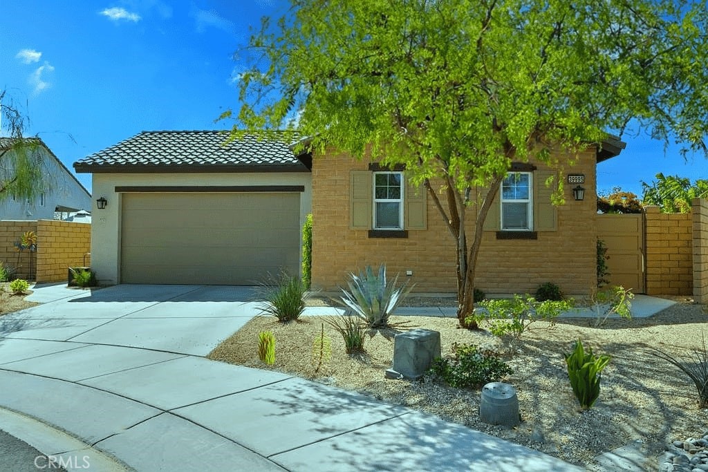 39995 Alba Way