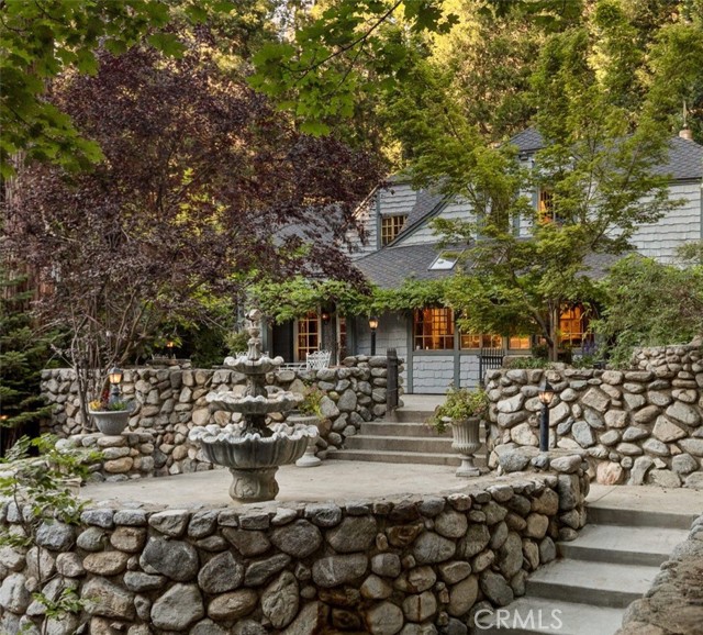 969 Oak Drive, Crestline CA: https://media.crmls.org/medias/45e85229-ed48-4904-8606-5b97df65d51f.jpg