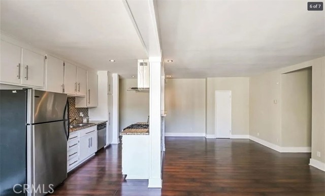 Detail Gallery Image 2 of 7 For 1605 Armacost Ave #202,  Los Angeles,  CA 90025 - 2 Beds | 1 Baths