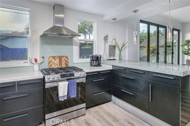 20121 Bushard Street, Huntington Beach CA: https://media.crmls.org/medias/45e86bf6-da15-4f9c-95e7-1dbc7b951424.jpg
