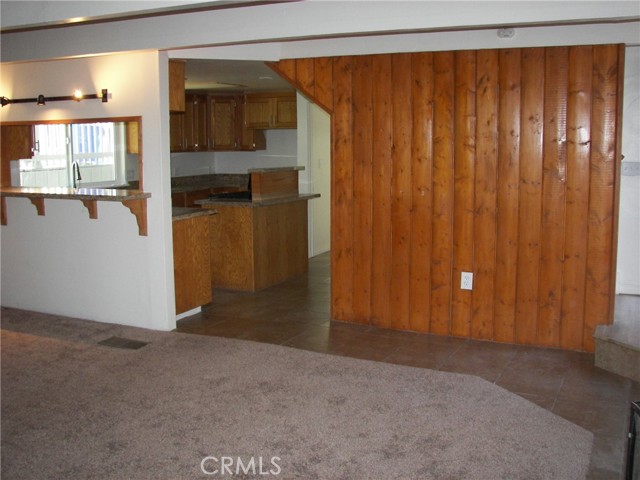 24798 Bernard Drive, Crestline CA: https://media.crmls.org/medias/45e88d0a-9310-4367-8734-e51b9aa8dde9.jpg