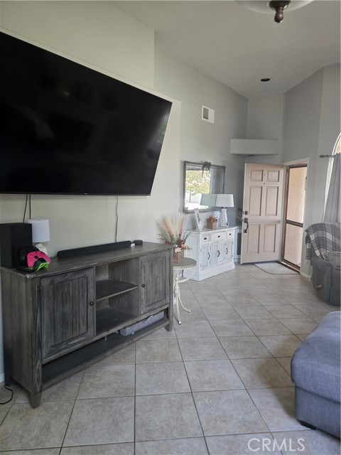 Detail Gallery Image 9 of 52 For 31940 Camino Marea, Temecula,  CA 92592 - 3 Beds | 2 Baths