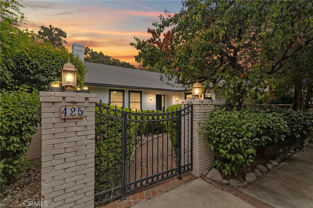 425 E. Baseline Rd