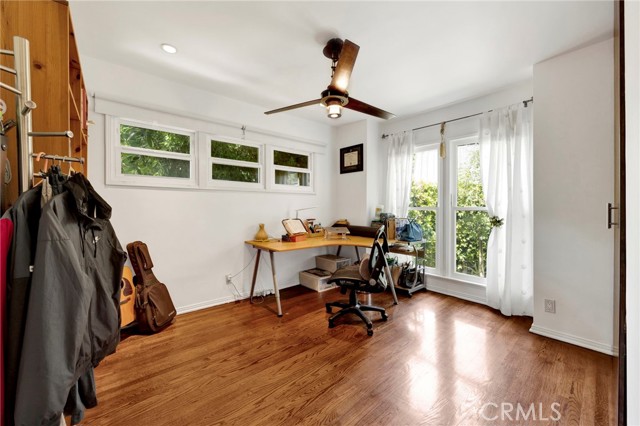 3398 Floyd, Los Angeles CA: https://media.crmls.org/medias/45e8e88c-bb4f-4585-9c9a-496e0d754bf7.jpg