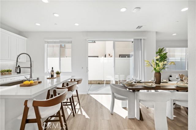 4253 S Heather Privado, Ontario CA: https://media.crmls.org/medias/45e900de-917b-4b16-b50f-db478b0fb01e.jpg