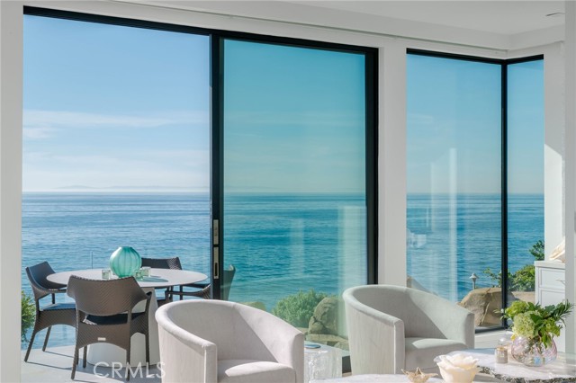Detail Gallery Image 7 of 33 For 1715 Ocean Way, Laguna Beach,  CA 92651 - 3 Beds | 3/1 Baths