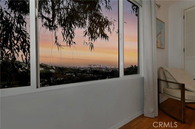 Detail Gallery Image 17 of 40 For 8383 Wyndham Rd, Los Angeles,  CA 90046 - 3 Beds | 2/1 Baths