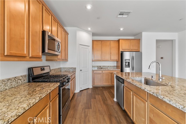 Detail Gallery Image 6 of 22 For 30255 Old Mill Rd, Menifee,  CA 92584 - 4 Beds | 2/1 Baths