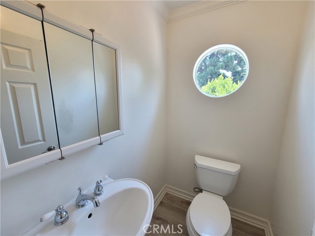 18001 Osborne Street, Sherwood Forest CA: https://media.crmls.org/medias/45e9ab9d-36e5-433f-a0b9-b73e1c1cc246.jpg