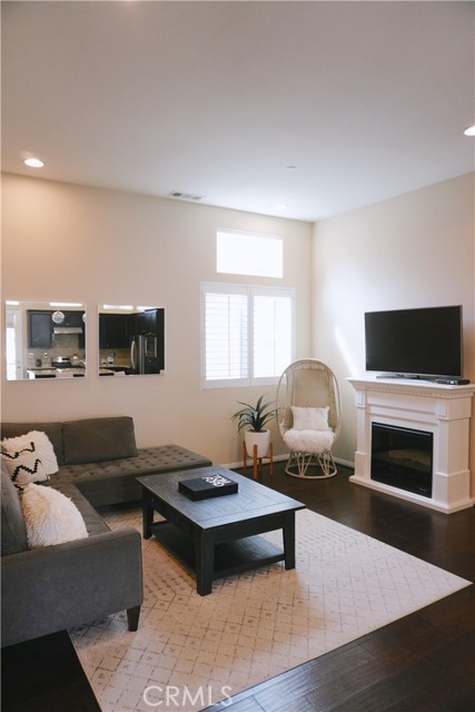 Detail Gallery Image 5 of 63 For 11253 Paseo Lomaso, Porter Ranch,  CA 91326 - 2 Beds | 2 Baths