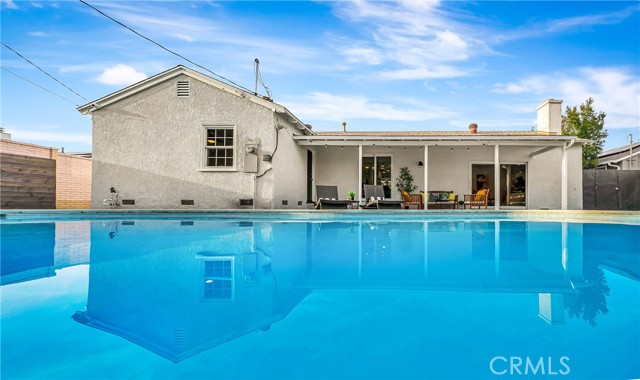 20742 Lull Street, Winnetka CA: https://media.crmls.org/medias/45eb4fb9-890e-4f2f-a292-9f9a4cef076f.jpg