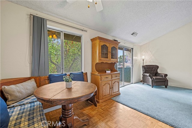 Detail Gallery Image 10 of 27 For 7439 Woodman Ave. #35,  Van Nuys,  CA 91405 - 2 Beds | 1 Baths
