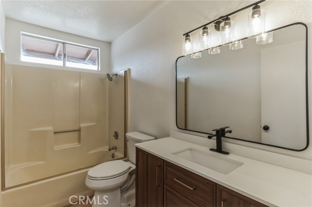 Detail Gallery Image 13 of 28 For 12455 Cypress Ave, Victorville,  CA 92395 - 2 Beds | 1 Baths