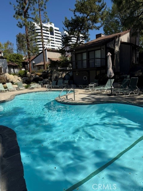 Detail Gallery Image 27 of 39 For 6275 Canoga, Woodland Hills,  CA 91367 - 2 Beds | 1 Baths