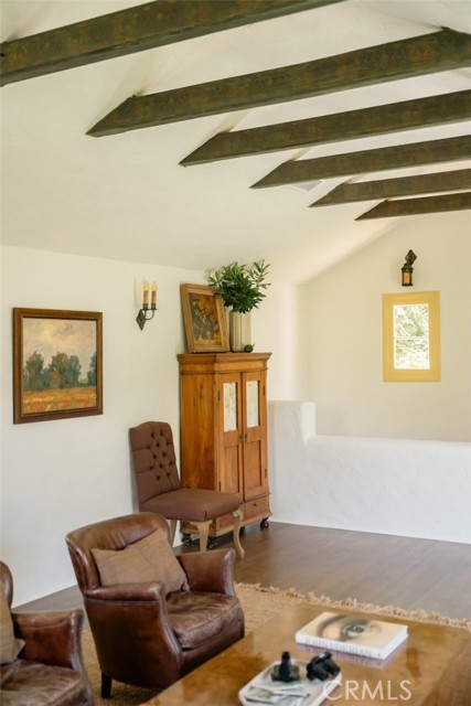 15113 Encanto Drive, Sherman Oaks CA: https://media.crmls.org/medias/45ec7882-d5cf-4e8e-93b2-14fa2a838d7a.jpg