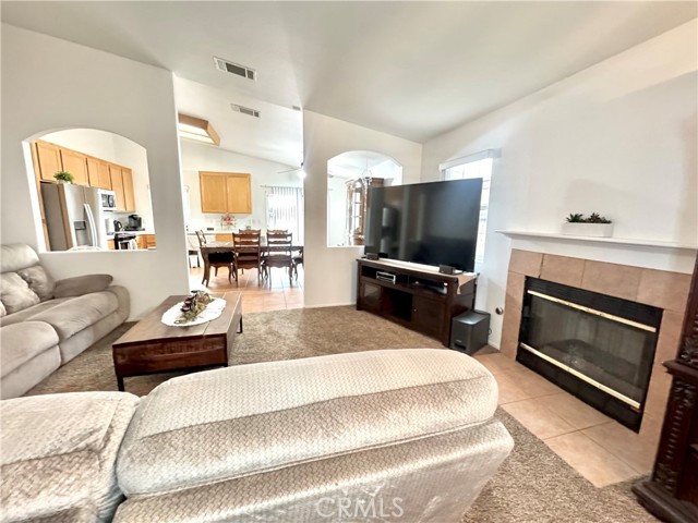 12733 Appian Avenue, Victorville CA: https://media.crmls.org/medias/45ed1b8d-c37e-4f40-865d-4a7b5601364b.jpg