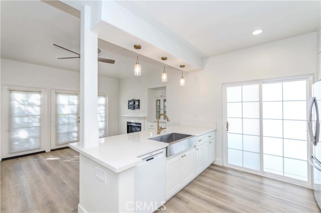 58 Paisley Place, Irvine CA: https://media.crmls.org/medias/45ed3081-dab3-4d26-be86-292e94e1ee3b.jpg