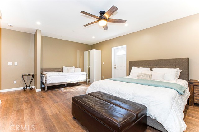 Detail Gallery Image 5 of 75 For 9334 Wayside Dr, Sunland,  CA 91040 - 3 Beds | 2 Baths