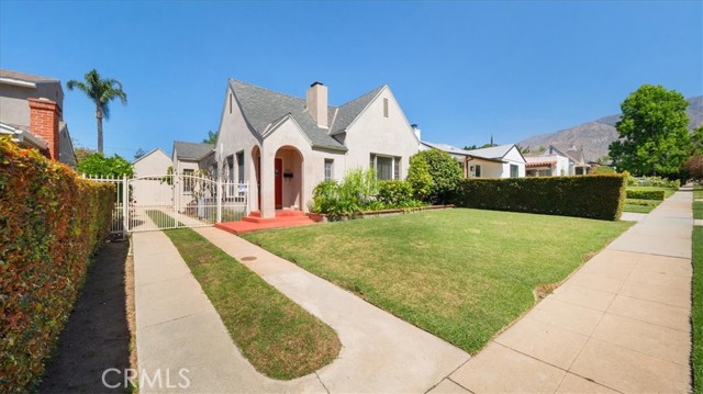 Detail Gallery Image 3 of 42 For 1511 Coolidge Ave, Pasadena,  CA 91104 - 4 Beds | 2 Baths