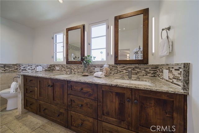 516 E Stocker Street, Glendale CA: https://media.crmls.org/medias/45eebf05-75a3-4d61-922a-ff42f083c75f.jpg