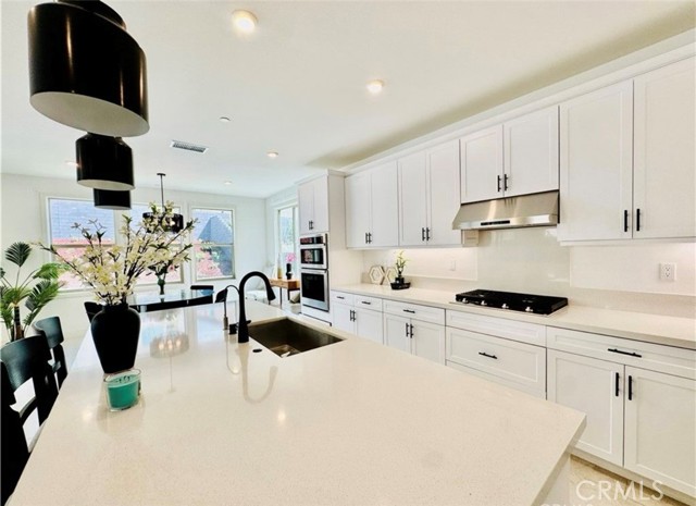 295 Autumn Way, Mission Viejo CA: https://media.crmls.org/medias/45ef016c-3caa-40d1-82f5-976c46367fe0.jpg