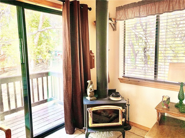 Detail Gallery Image 32 of 39 For 762 Esquimoux Dr, Green Valley Lake,  CA 92341 - 3 Beds | 2/1 Baths