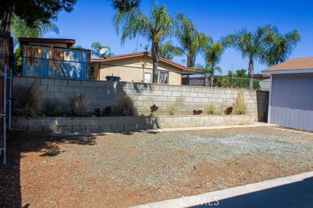 Detail Gallery Image 14 of 23 For 290 N a St, Perris,  CA 92570 - 2 Beds | 2 Baths
